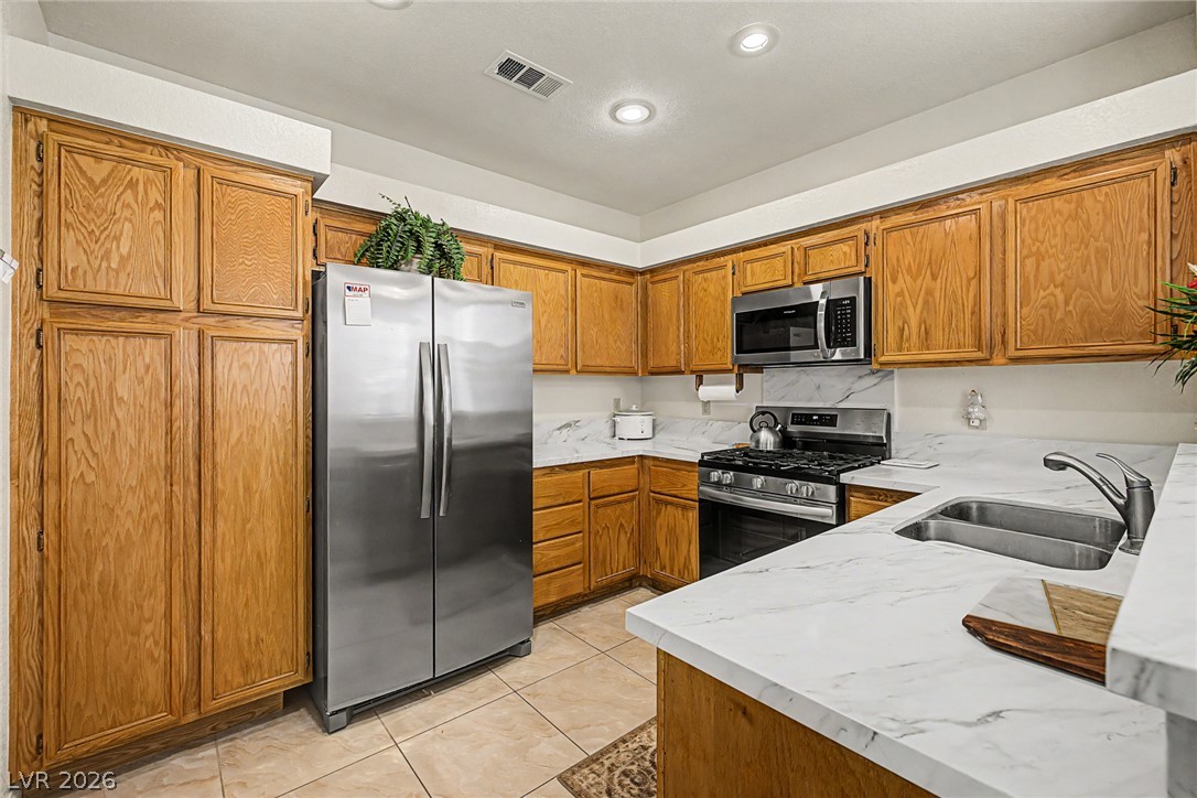 Photo 15 of 37, 5155 W Tropicana Avenue #2023