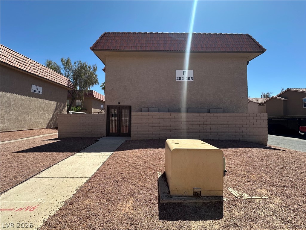 Photo 3 of 4300 N Lamont Street #282