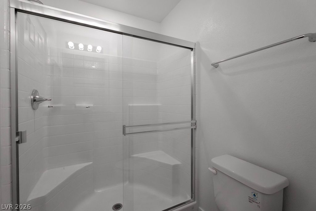 Photo 8 of 40, 902 Bronzite Street
