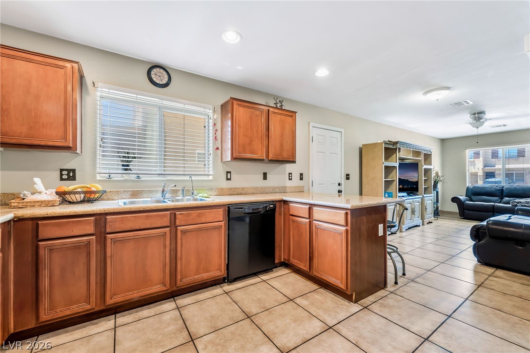 Photo 11 of 34, 5292 Floralita Street