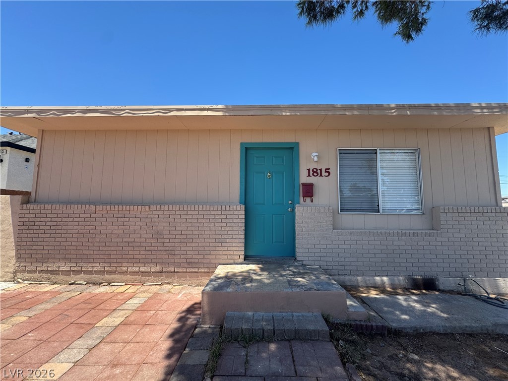 Photo 2 of 1815 Evelyn Avenue