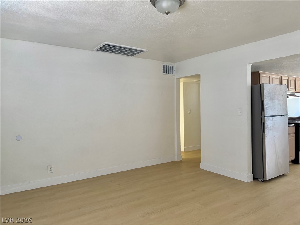 Photo 6 of 53, 1815 Evelyn Avenue