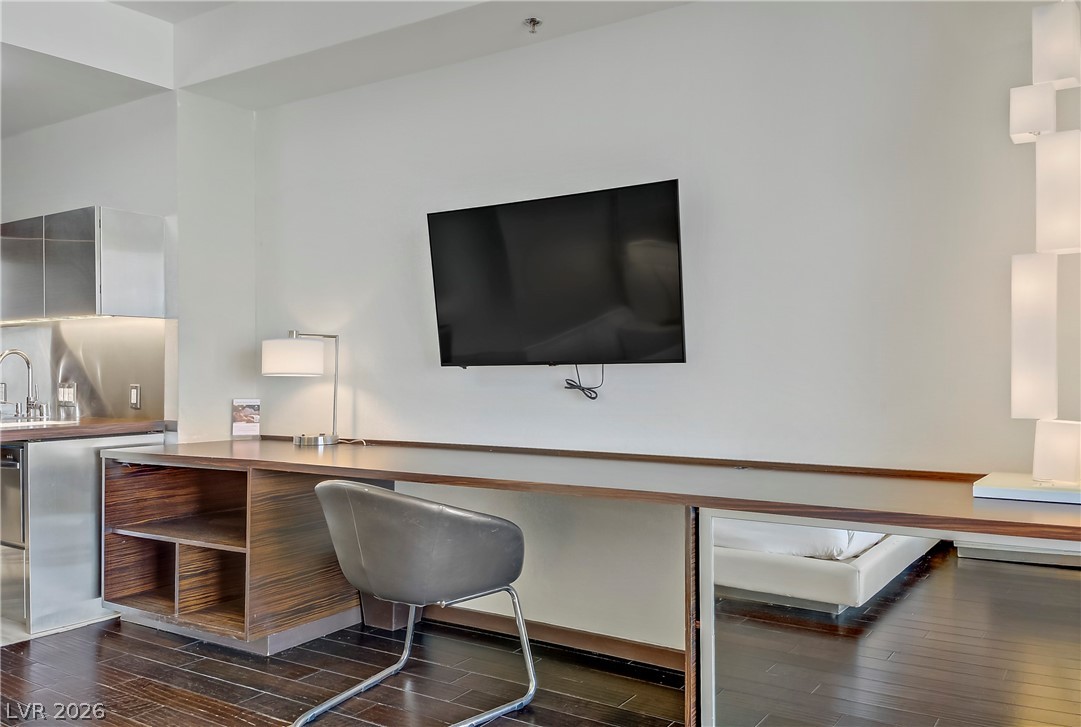 Photo 9 of 21, 4381 W Flamingo Road #27308