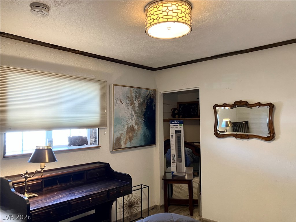Photo 16 of 51, 300 W Reibel Street