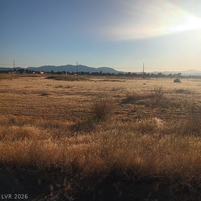Photo 2 of 1150 S Thunderpass Avenue