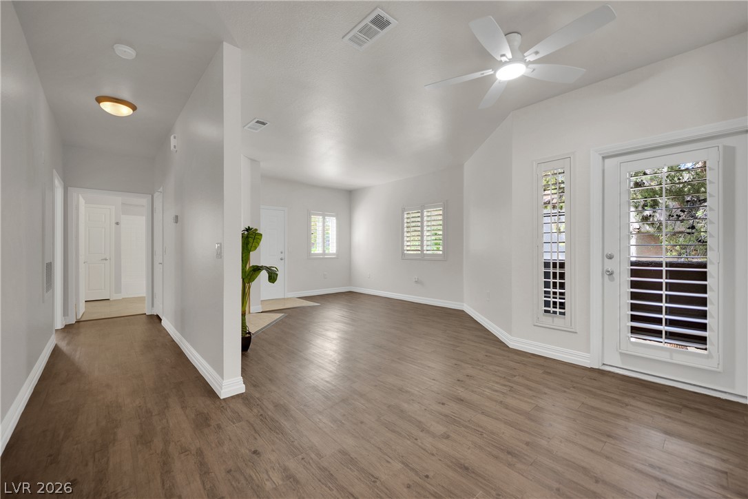 Photo 8 of 41, 5250 S Rainbow Boulevard #2057