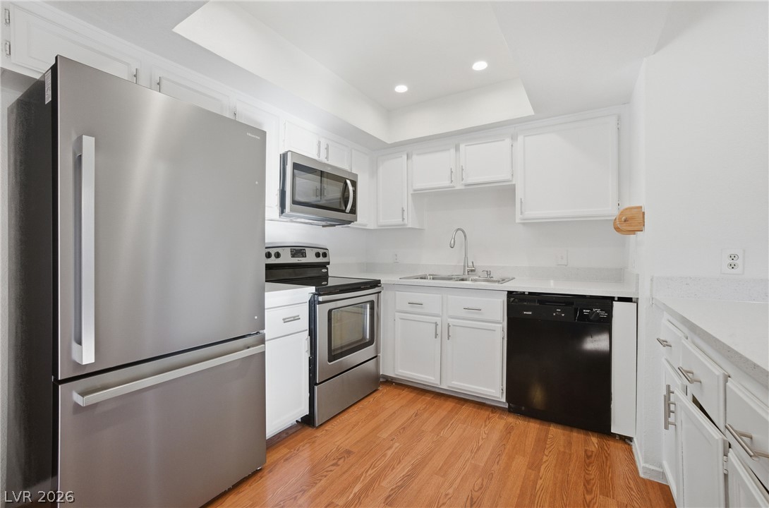 Photo 9 of 19, 945 Falconhead Lane #201