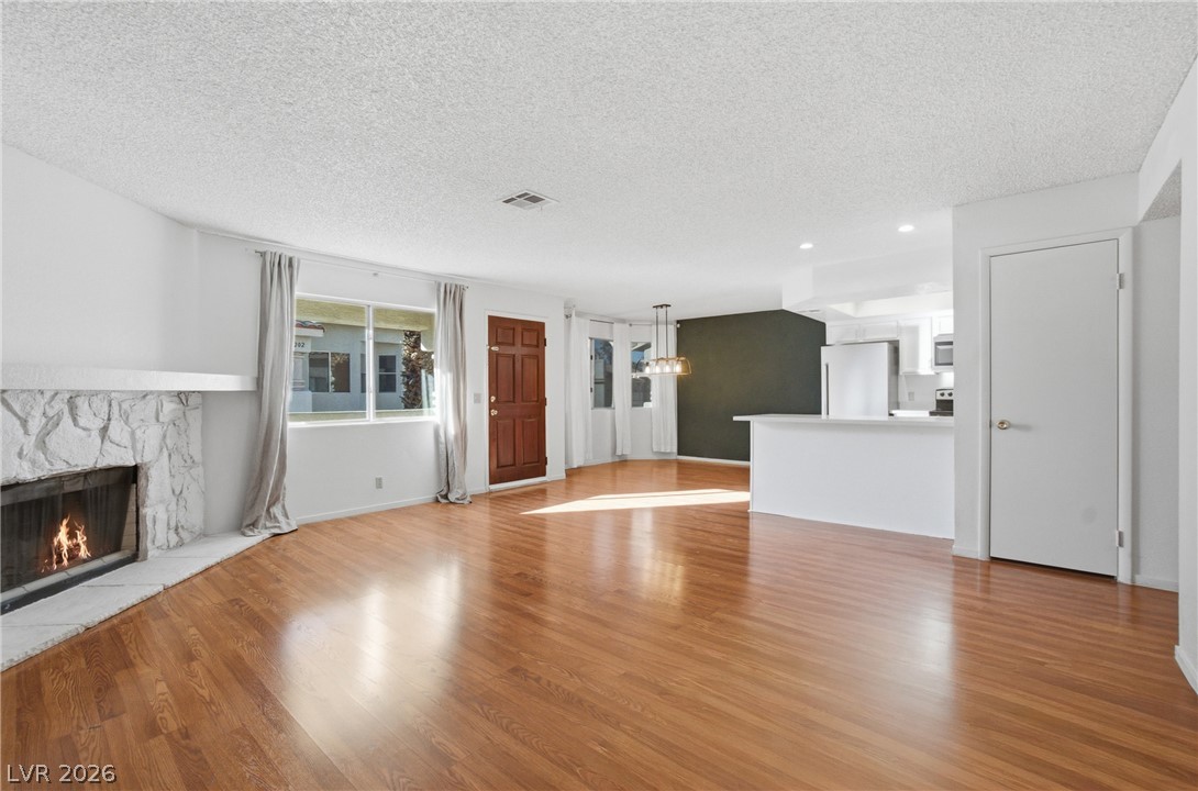 Photo 12 of 19, 945 Falconhead Lane #201