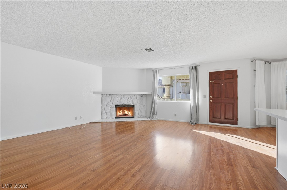 Photo 13 of 19, 945 Falconhead Lane #201