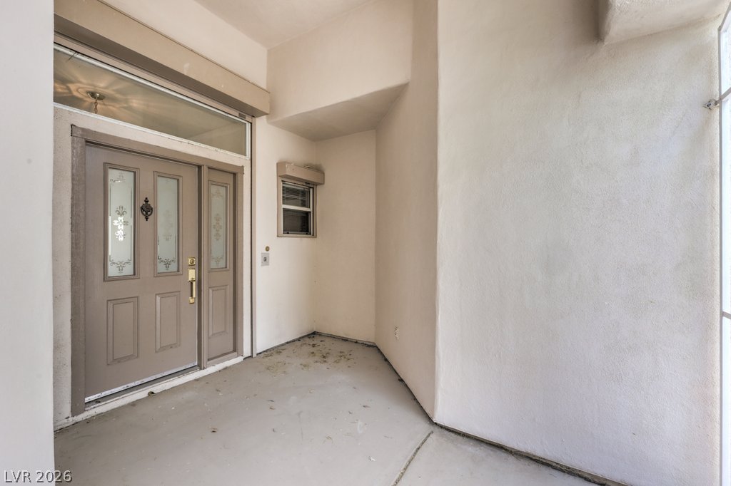 Photo 4 of 1019 Skysail Drive