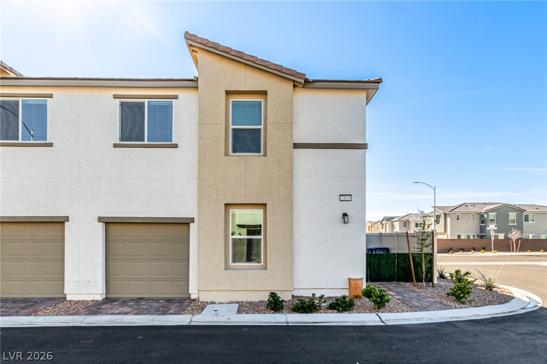 Photo 2 of 2829 Champagne Gold Avenue