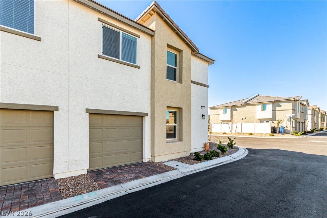 Photo 4 of 2829 Champagne Gold Avenue