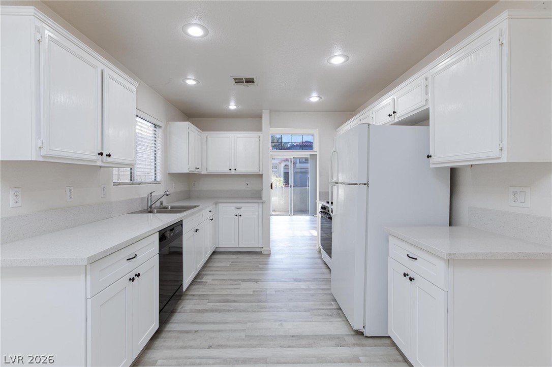 Photo 8 of 36, 2246 Ramsgate Drive #0
