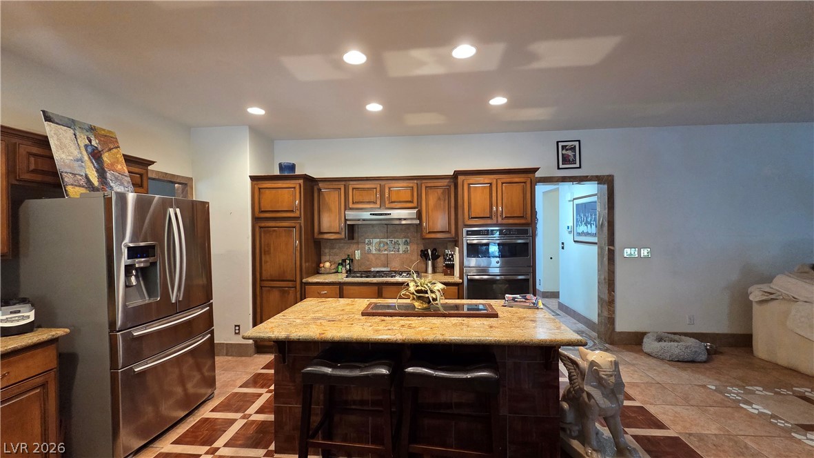 Photo 13 of 49, 884 E Robindale Road