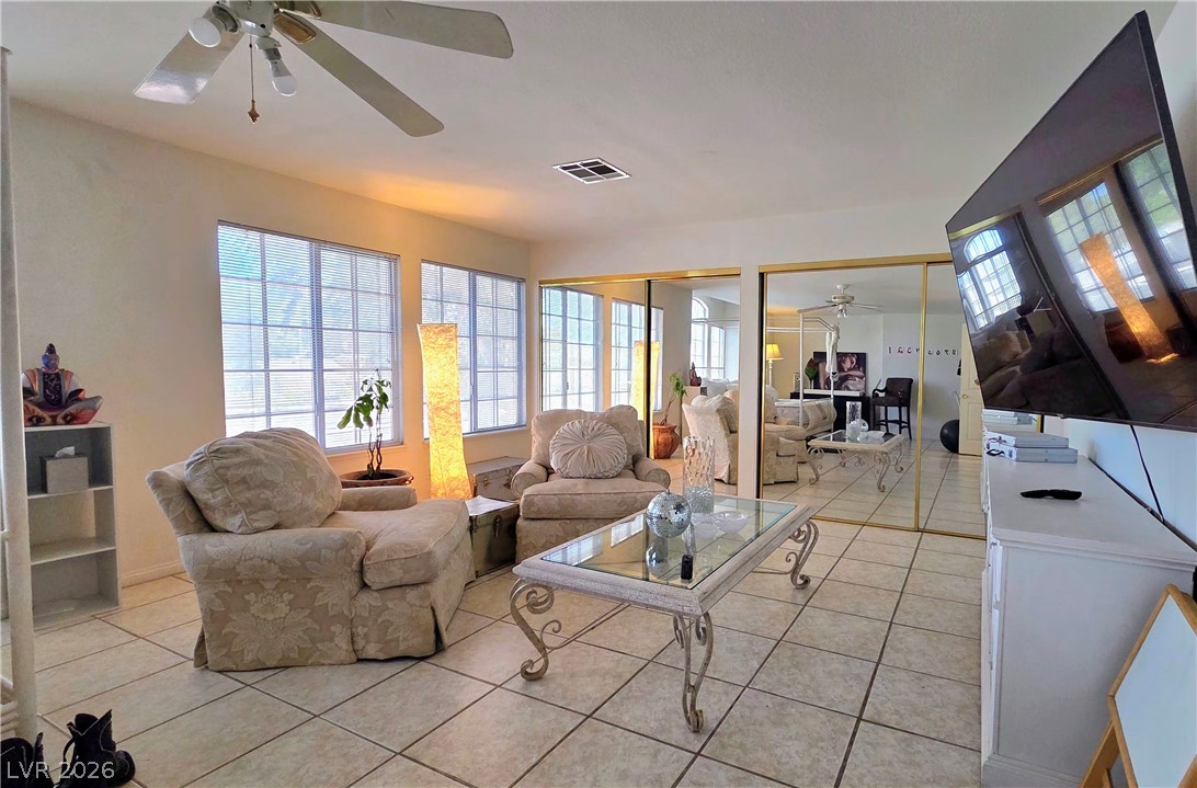 Photo 33 of 49, 884 E Robindale Road