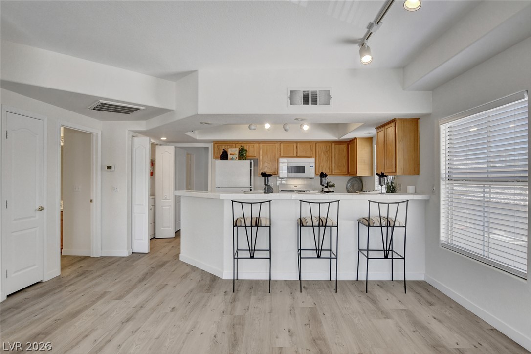 Photo 7 of 38, 3600 Arginis Street #201