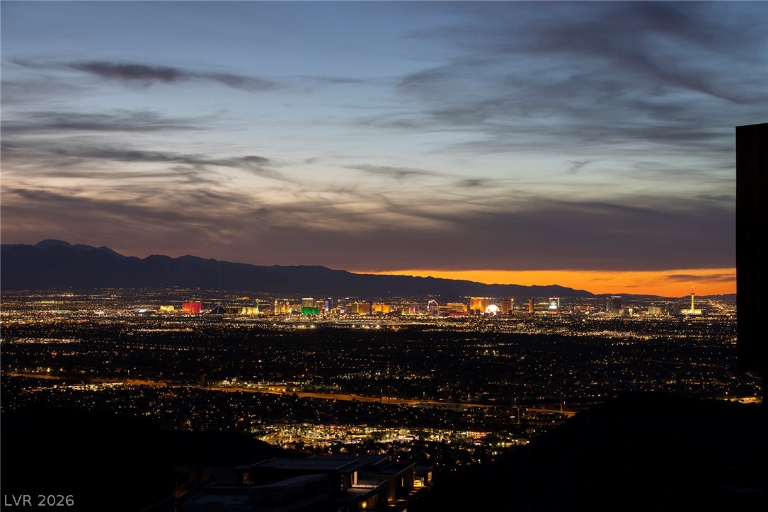 489 Rock Peak Drive, Henderson