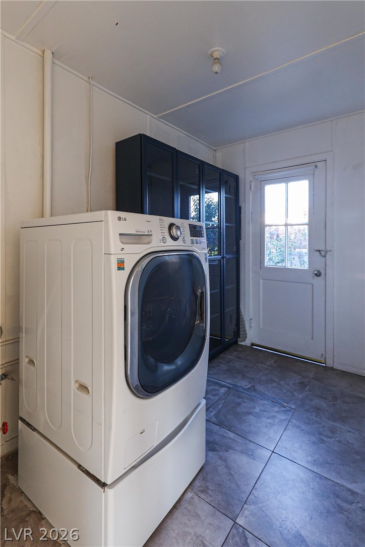 Photo 35 of 36, 616 6th Street