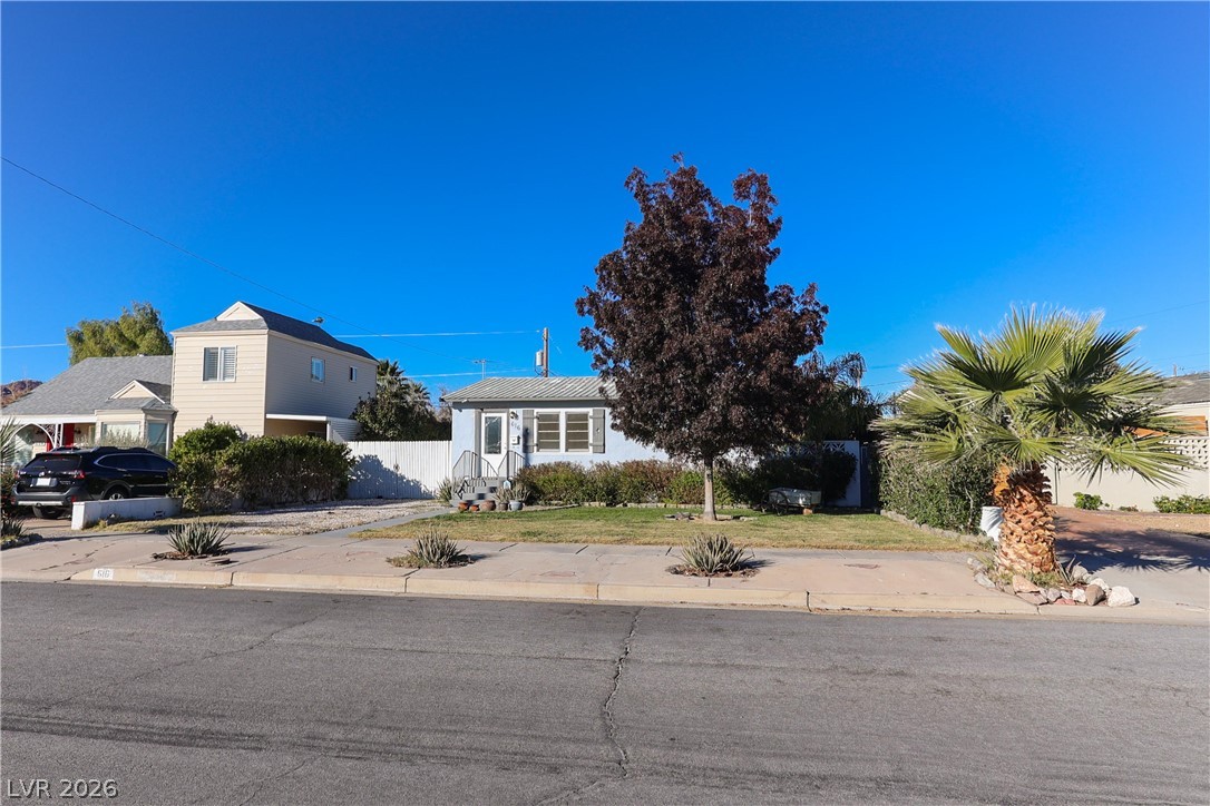 Photo 6 of 36, 616 6th Street