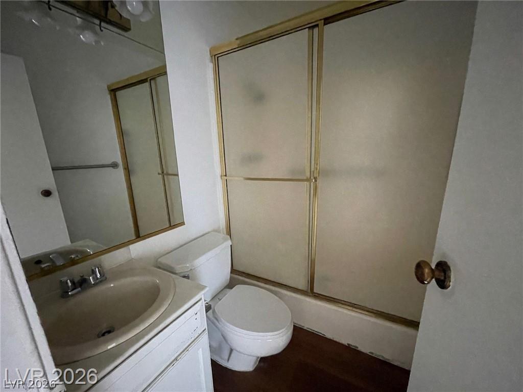 Photo 8 of 10, 750 S Royal Crest Circle #351