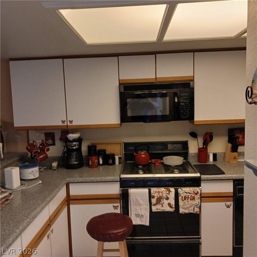 Photo 6 of 27, 2856 Bluebonnet Drive #2