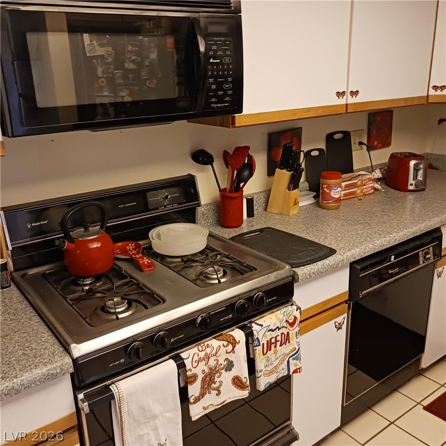 Photo 8 of 27, 2856 Bluebonnet Drive #2