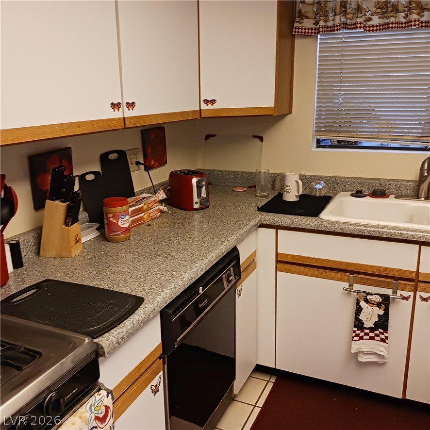 Photo 9 of 27, 2856 Bluebonnet Drive #2