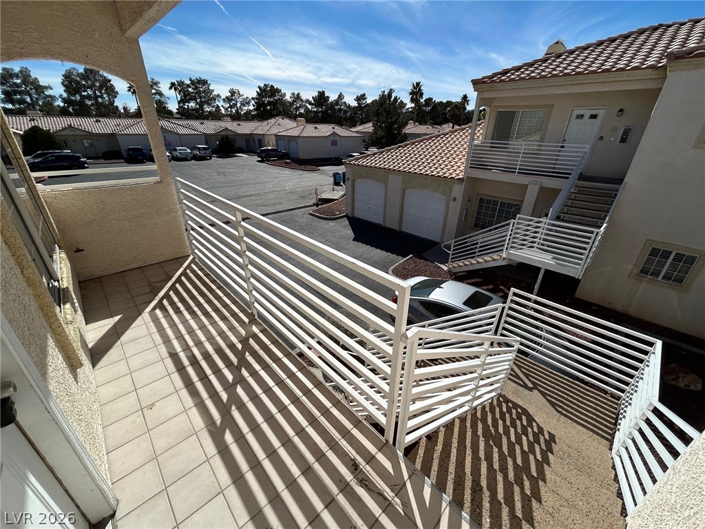 Photo 2 of 1900 N Torrey Pines Drive #217