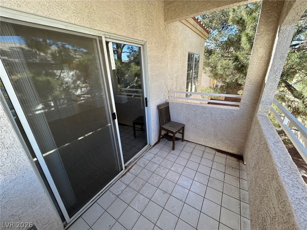 Photo 15 of 36, 1900 N Torrey Pines Drive #217