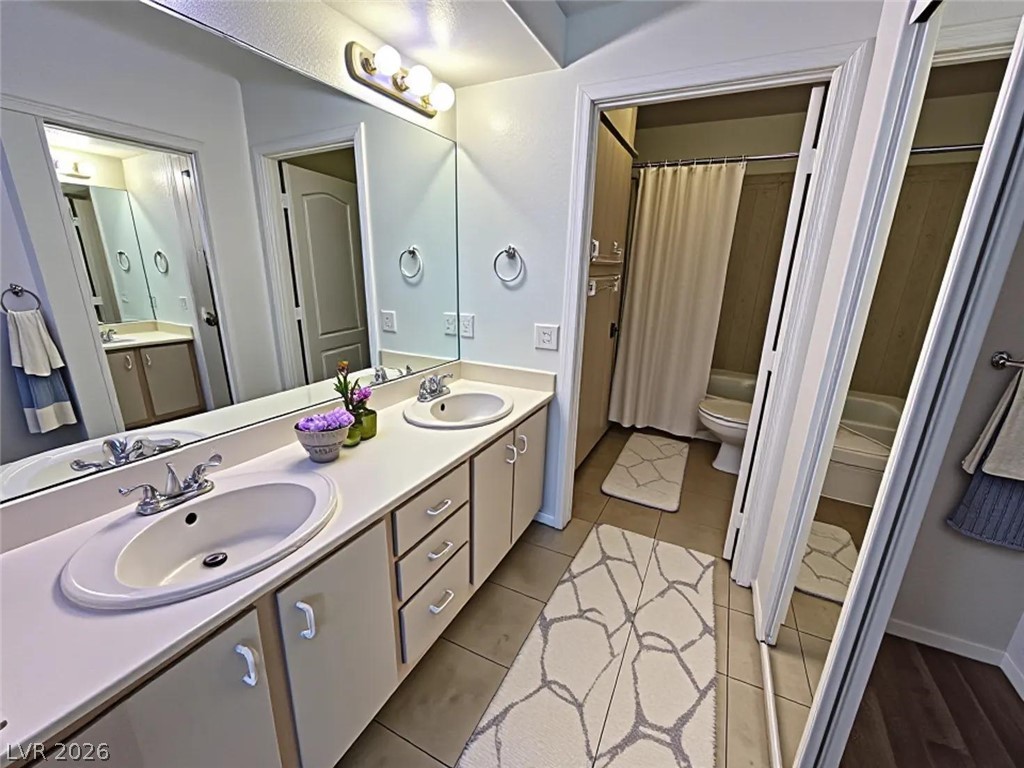 Photo 31 of 36, 1900 N Torrey Pines Drive #217