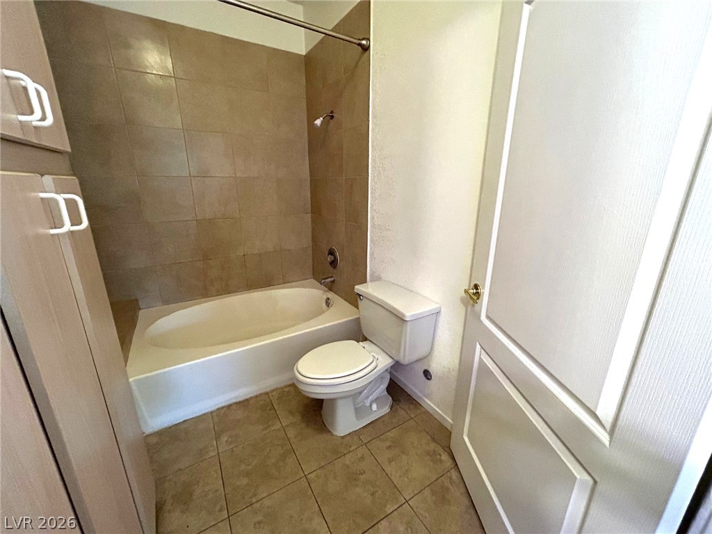 Photo 34 of 36, 1900 N Torrey Pines Drive #217