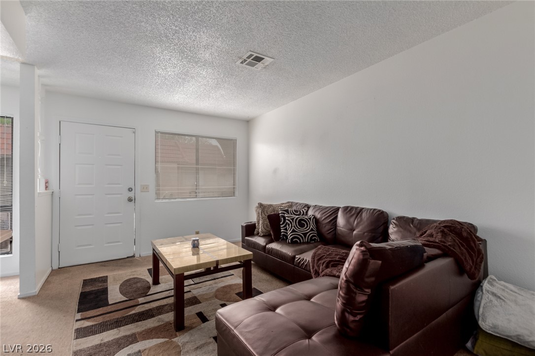 Photo 5 of 4300 N Lamont Street #209