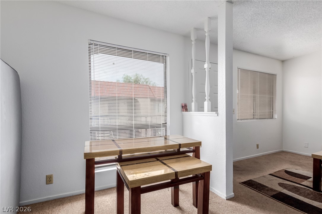 Photo 8 of 13, 4300 N Lamont Street #209