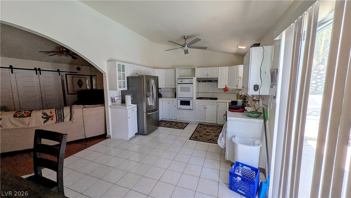 Photo 4 of 3204 Lindell Road
