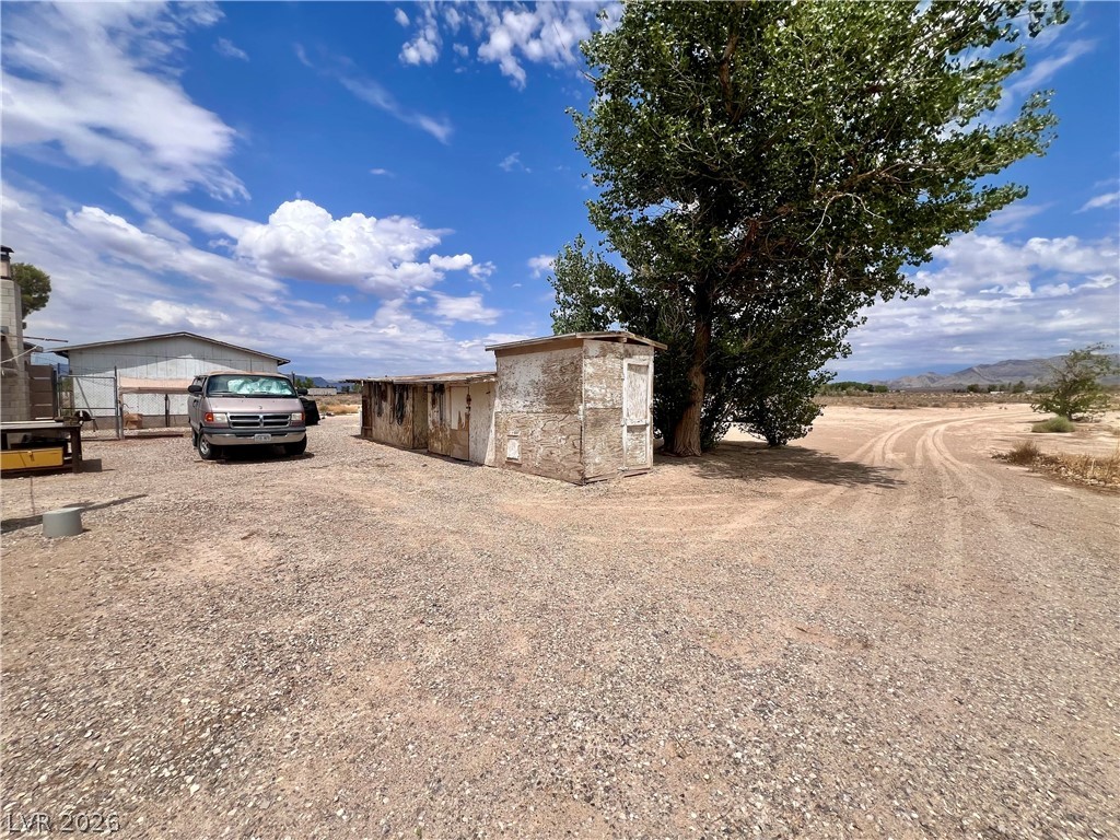 Photo 15 of 17, 300 E Quartz Avenue