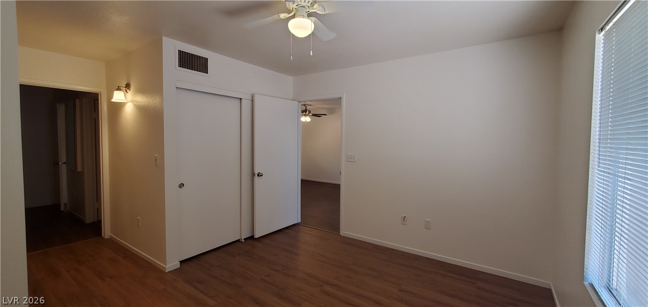 Photo 11 of 23, 8070 W Russell Road #1123