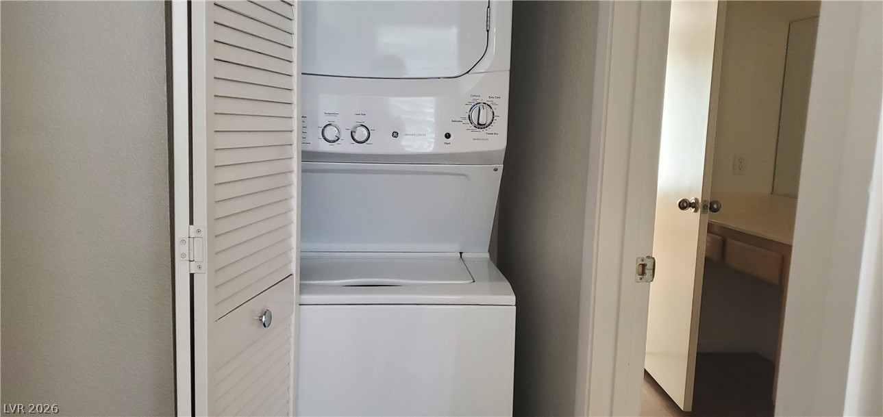 Photo 14 of 23, 8070 W Russell Road #1123