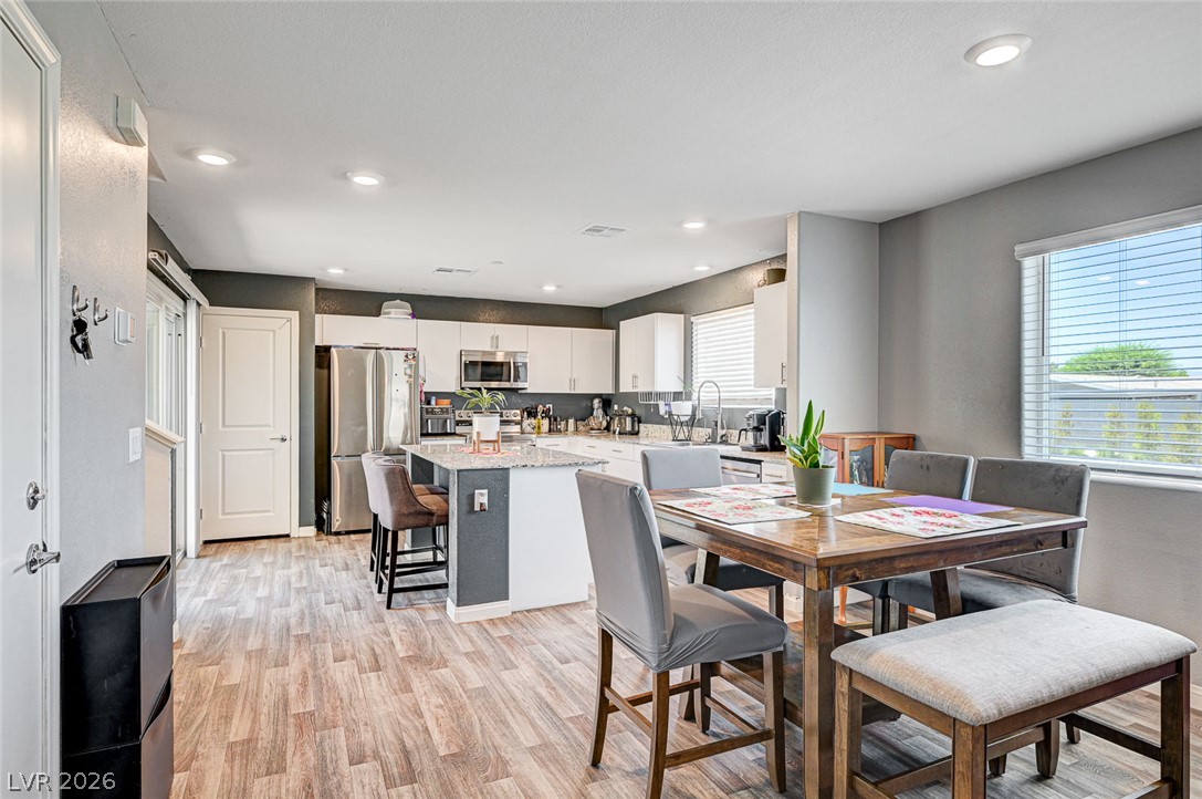 Photo 5 of 5617 Craftsman Avenue