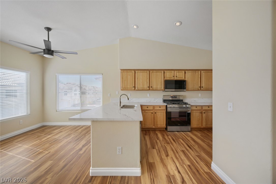 Photo 6 of 27, 4941 Black Bear Road #202