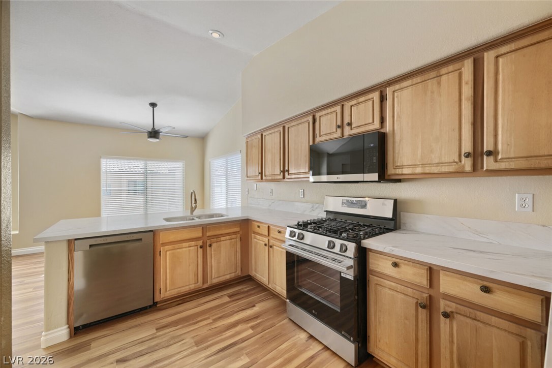 Photo 7 of 27, 4941 Black Bear Road #202