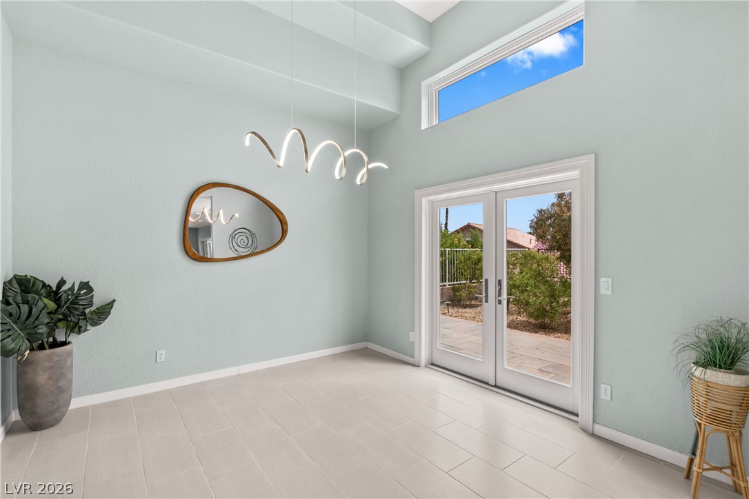 Photo 6 of 34, 2808 Crystal Beach Drive