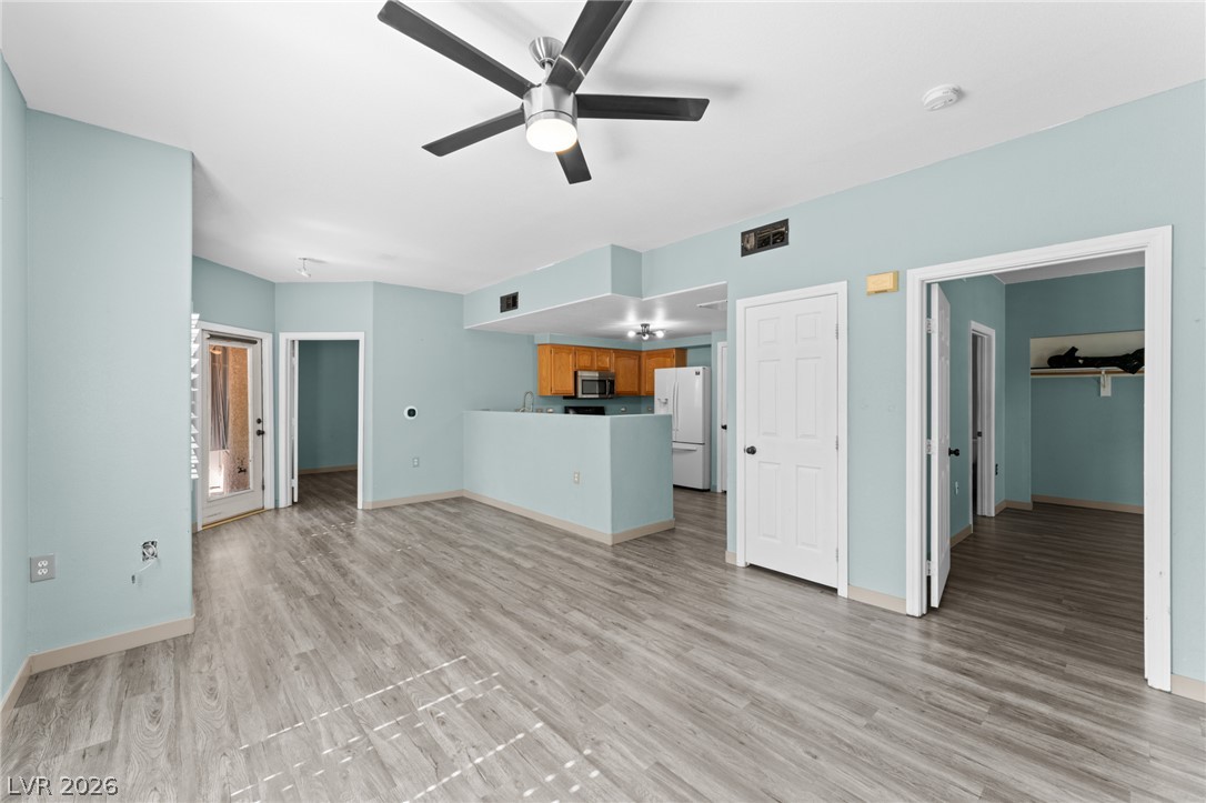 Photo 6 of 25, 3400 Cabana Drive #1036