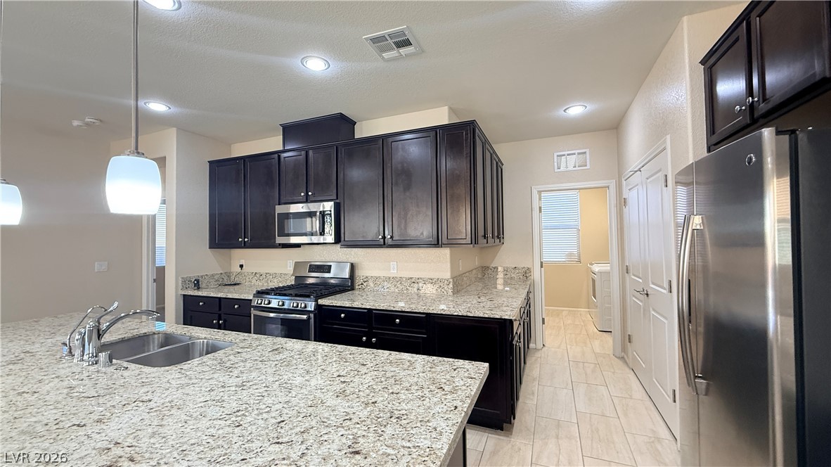 Photo 6 of 27, 821 Fox Mountain Court