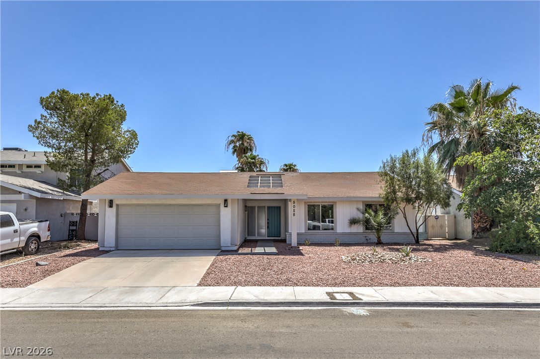 5028 Meadow Grove Court, Las Vegas