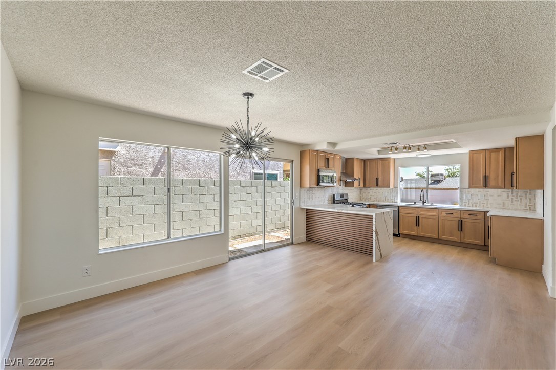 Photo 17 of 36, 5028 Meadow Grove Court