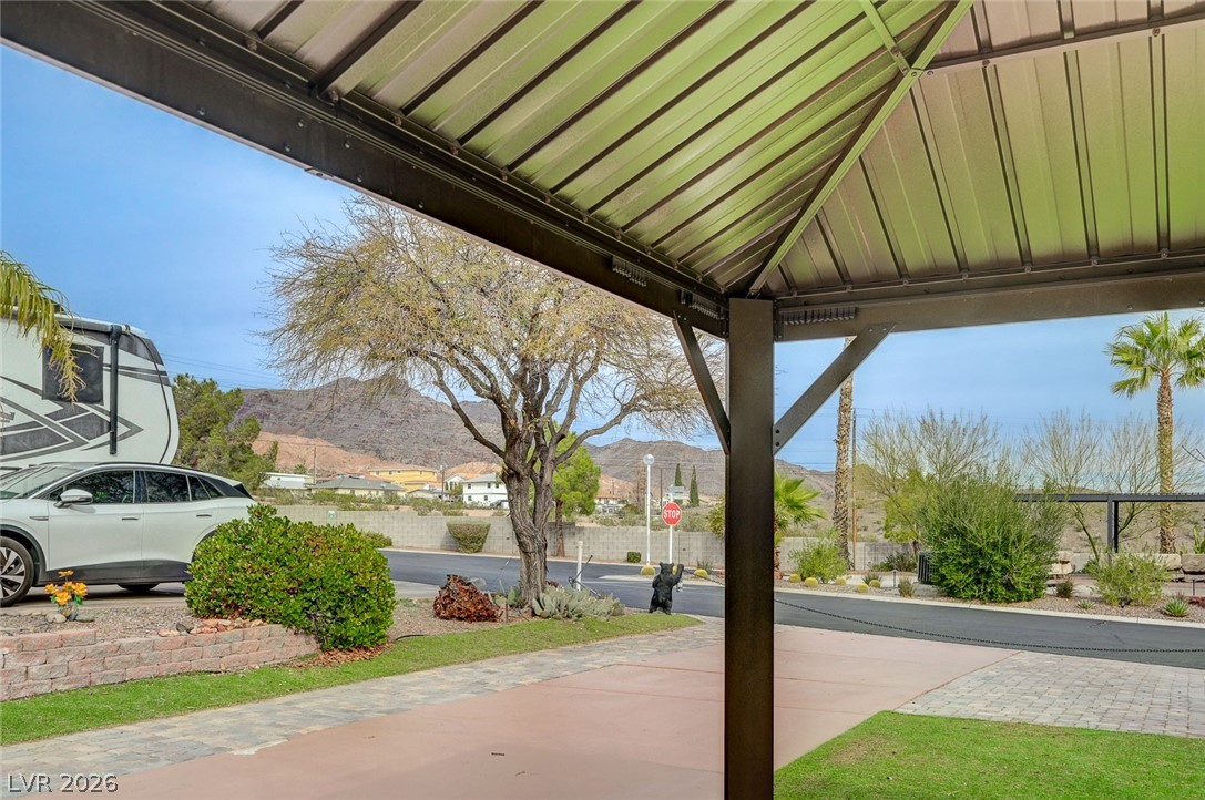 Photo 8 of 25, 866 Sparrow Way