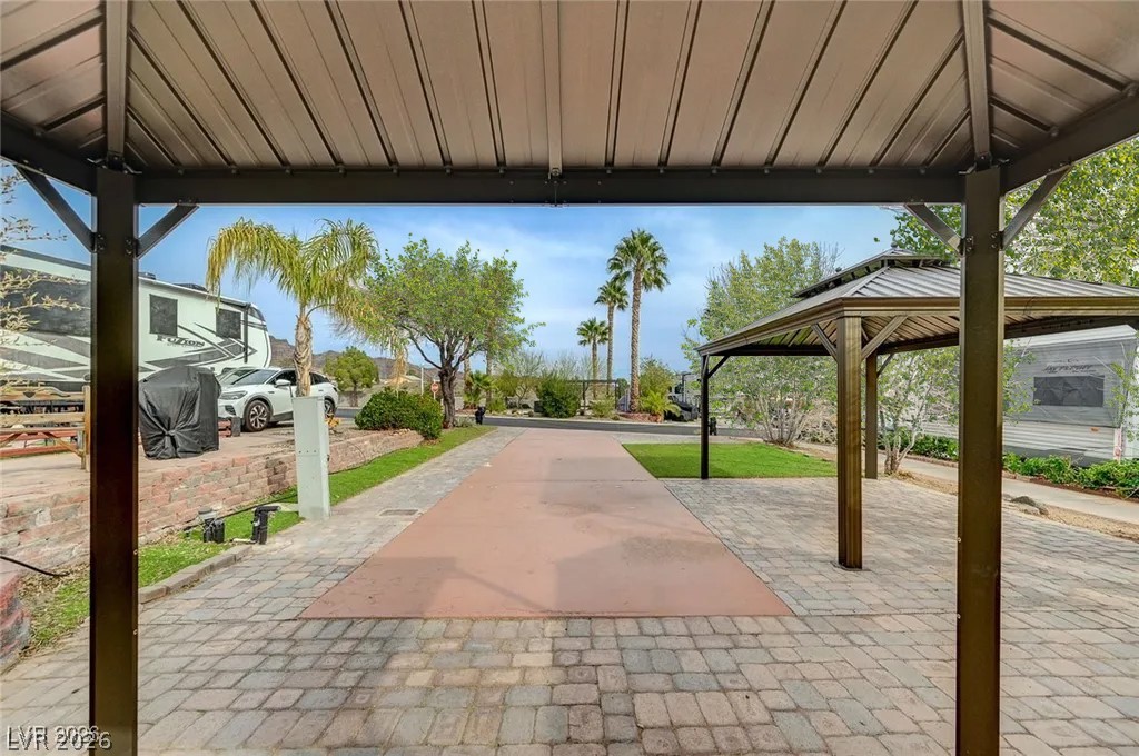 Photo 11 of 25, 866 Sparrow Way