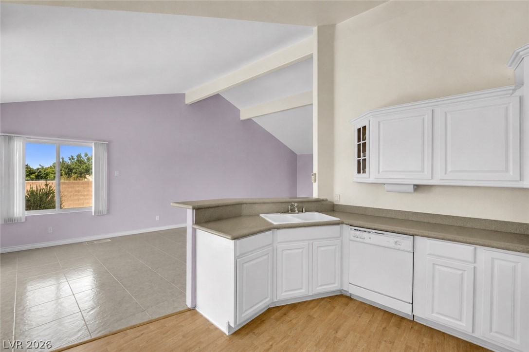 Photo 8 of 77, 4447 Jacksboro Drive