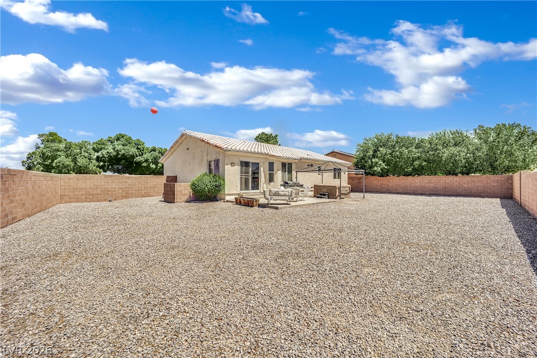 Photo 2 of 4447 Jacksboro Drive