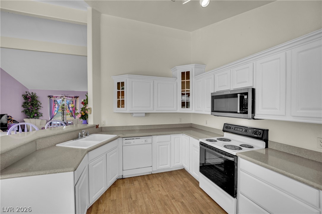Photo 6 of 77, 4447 Jacksboro Drive